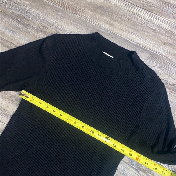 EUC ANNA ROSE Ribbed Ruffle Shirt Sleeve Sweater Top L - Picture 2 of 5